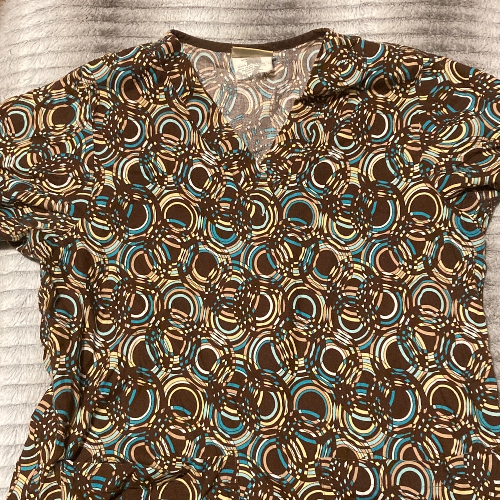 Size S scrub top Tafford Brown and Blue Swirl Top